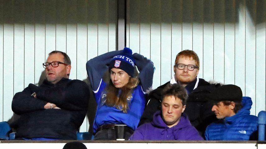 Cherry Seaborn und Ed Sheeran beim Spiel zwischen Ipswich Town und Wycombe Wanderers