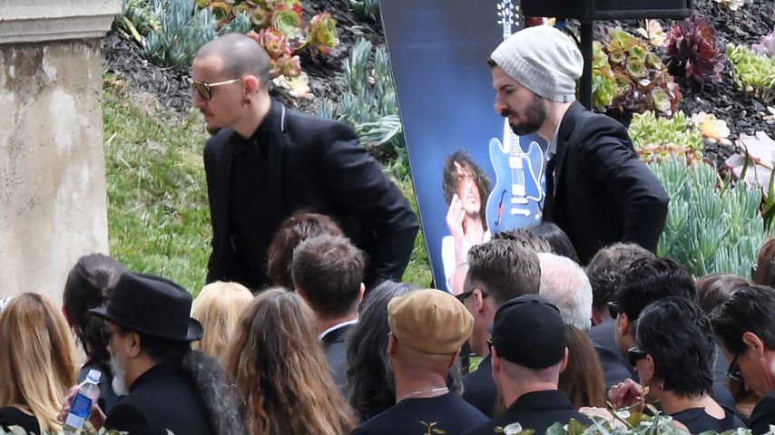 Promis sprachlos: Große Trauer um Chester Bennington (†)!
