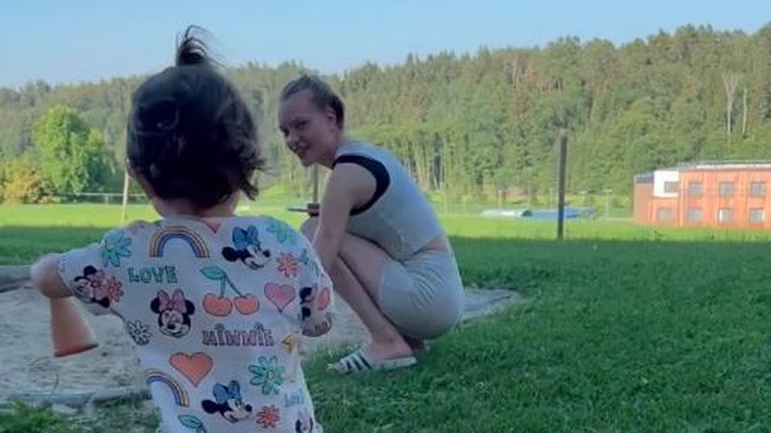 Cheyenne Ochsenknecht stolz: Töchterchen Mavie kann laufen!