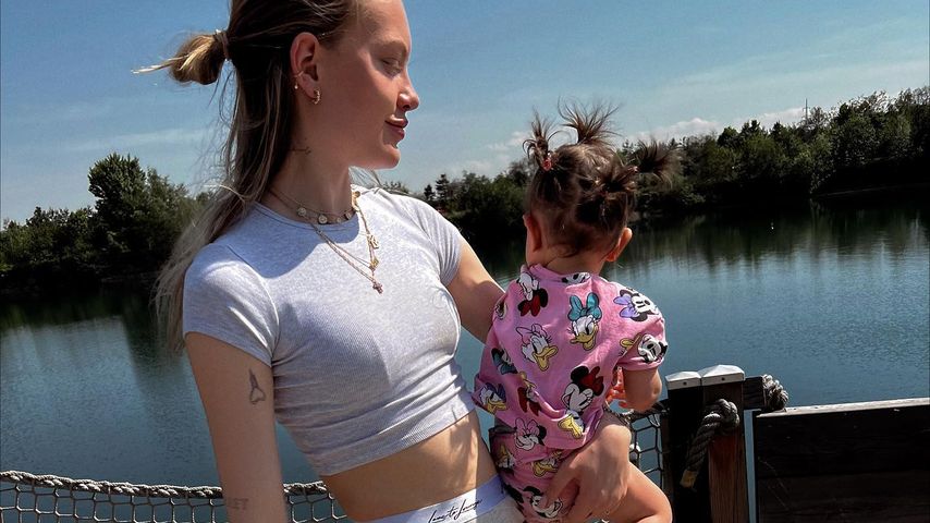 Cheyenne Ochsenknecht mit ihrer Tochter Mavie