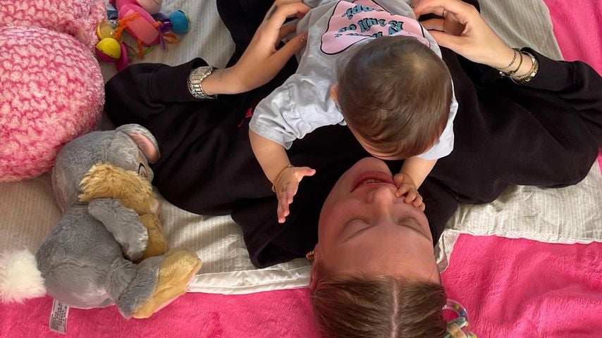Cheyenne Ochsenknecht mit ihrer Tochter Mavie