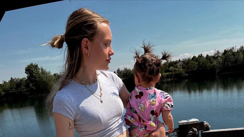 Cheyenne Ochsenknecht und ihre Tochter Mavie, Mai 2022