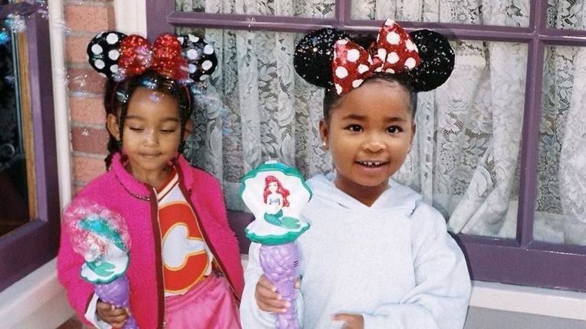 Chicago West und True Thompson, Cousinen