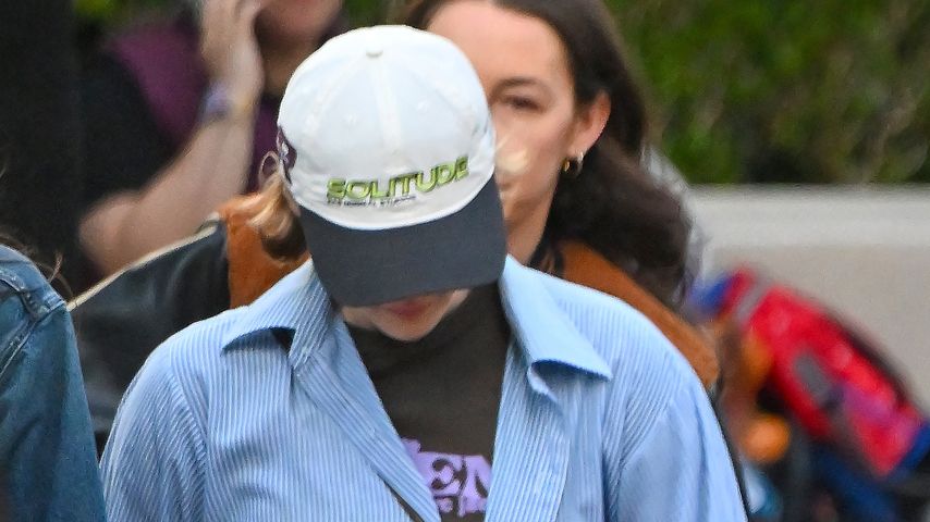 Chloë Grace Moretz mit ihrem Ring