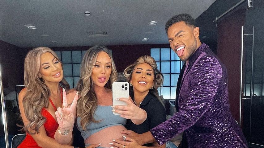 "Geordie Shore"-Reunion: Charlotte Crosby zeigt Babybauch!