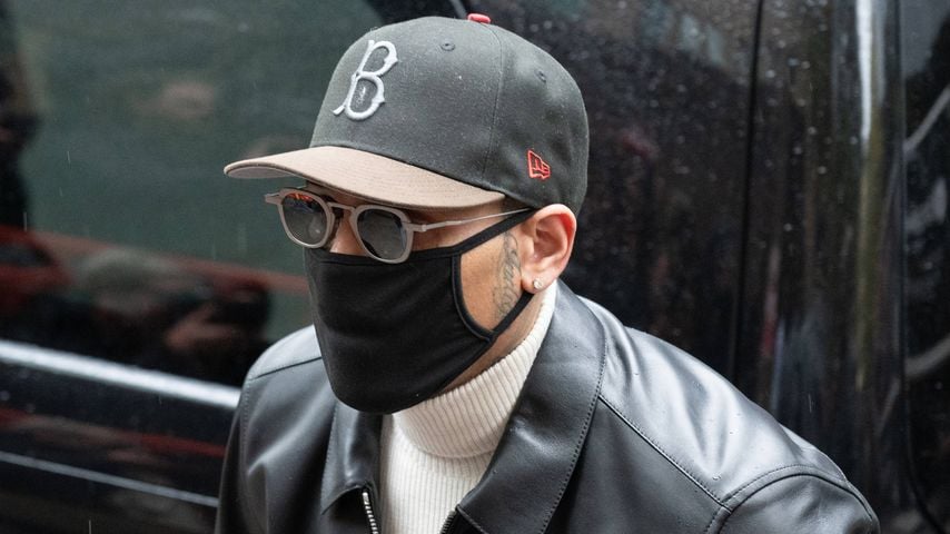 Chris Brown trifft am Southwark Crown Court in London ein
