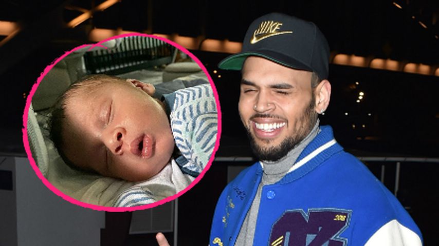 Endlich: Hier zeigt Chris Brown erstmals Söhnchen Aeko!