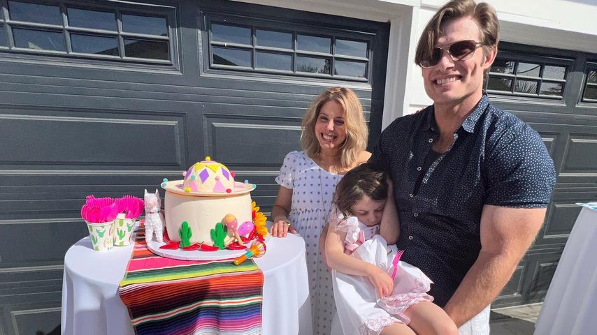 Chris Carmack, seine Tochter Kai und seine schwangere Frau Erin Slaver