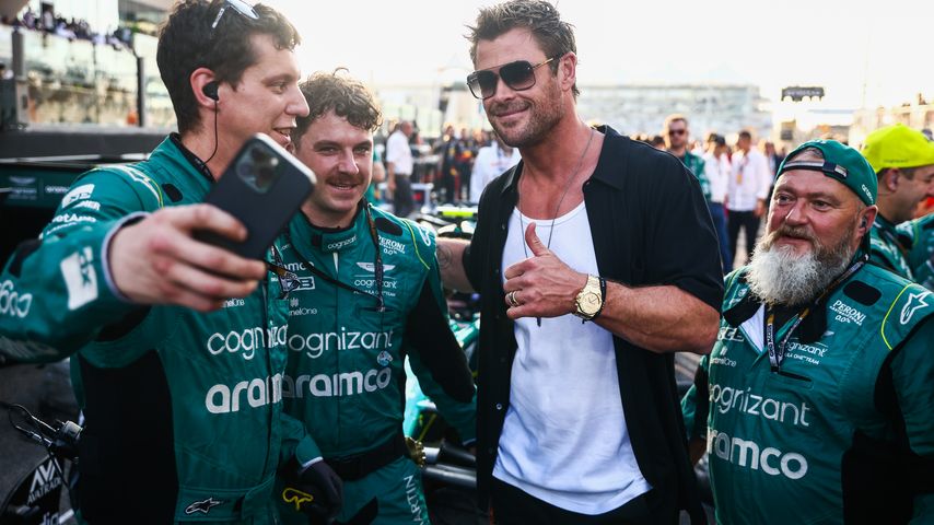Chris Hemsworth beim Grand Prix in Abu Dhabi 2023