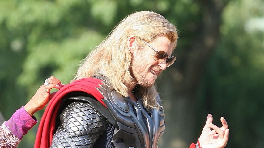 Chris Hemsworth als Thor am Set von "Avengers" im September 2011