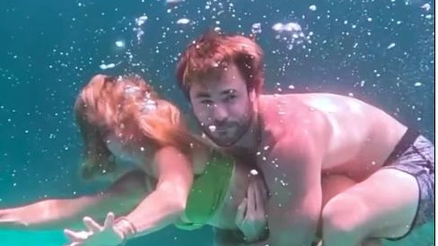 Chris Hemsworth und Elsa Pataky unter Wasser