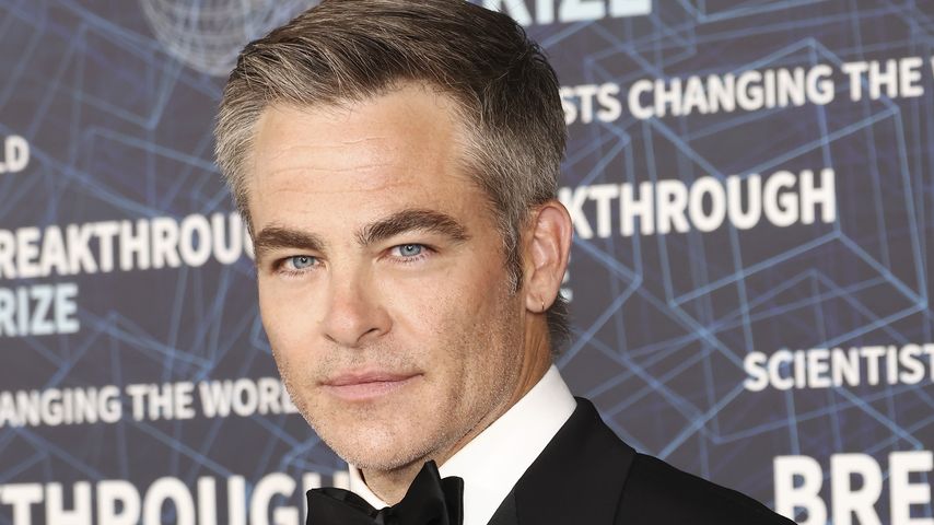 Offiziell? Chris Pine Händchen haltend mit Neuer gesichtet