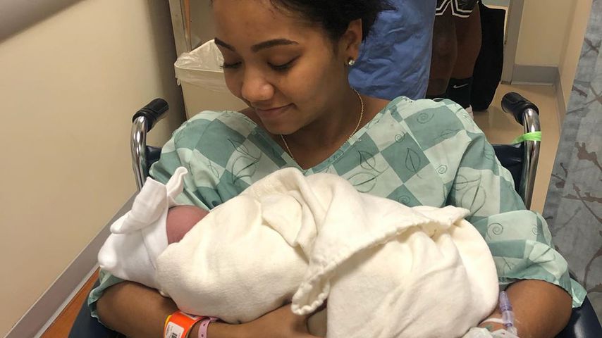 Chris Smith' Freundin Petara und Baby Haven kurz nach der Geburt, August 2019