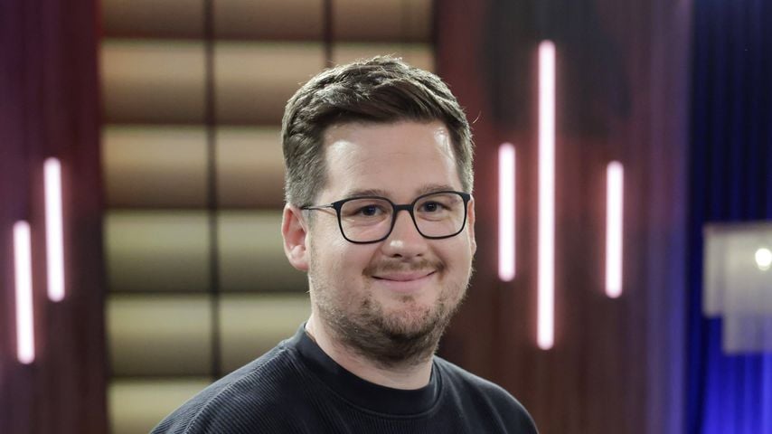 Kleiner Junge haut Chris Tall mit Antwort aus den Socken