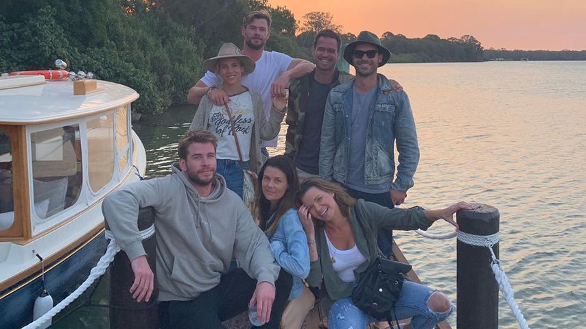 Chris und Liam Hemsworth mit Freunden in Australien
