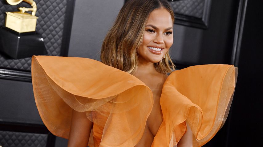Chrissy Teigen bei den Grammys 2020