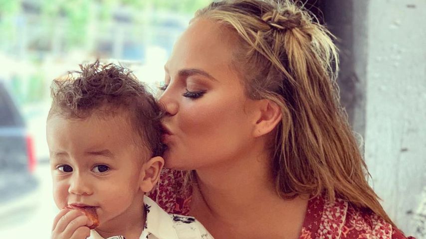So süß gratuliert Chrissy Teigen Klein-Miles zum Geburtstag