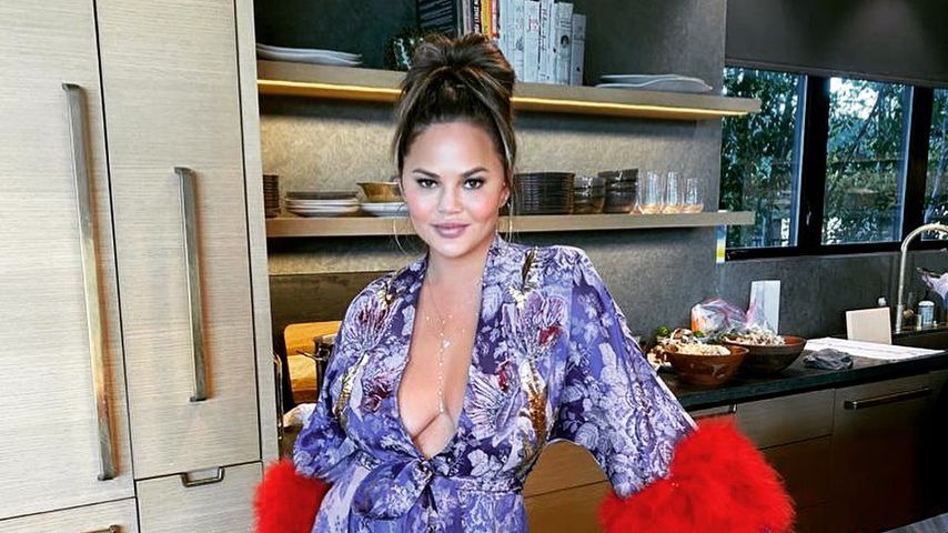 Chrissy Teigen an Thanksgiving 2020