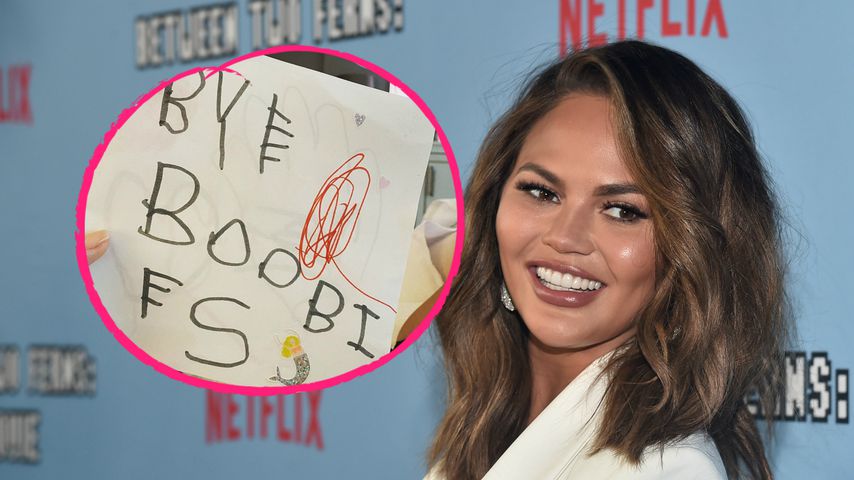 Mit Zettel der Tochter: Chrissy Teigen gibt Brust-OP-Update