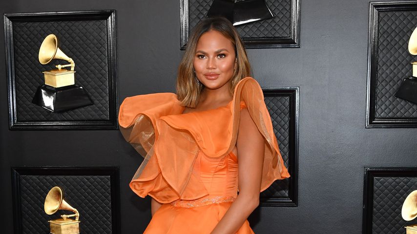 Chrissy Teigen bei den Grammy Awards 2020