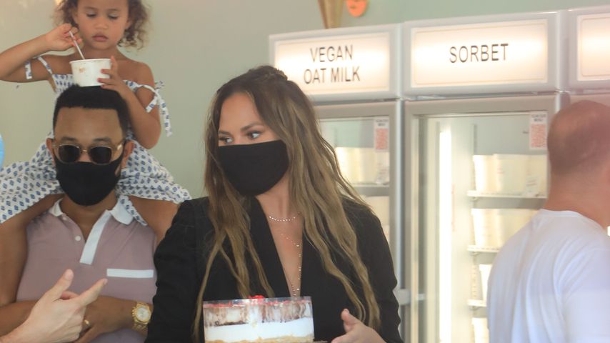 Chrissy Teigen, John Legend und Töchterchen Luna in L.A. im August 2020
