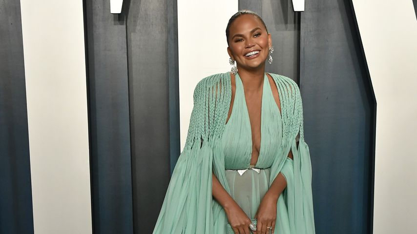 Chrissy Teigen bei der Vanity Fair Oscar Party 2020