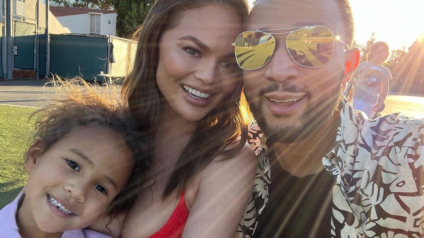 Süß! John Legend postet neues Familienfoto vom Sportplatz