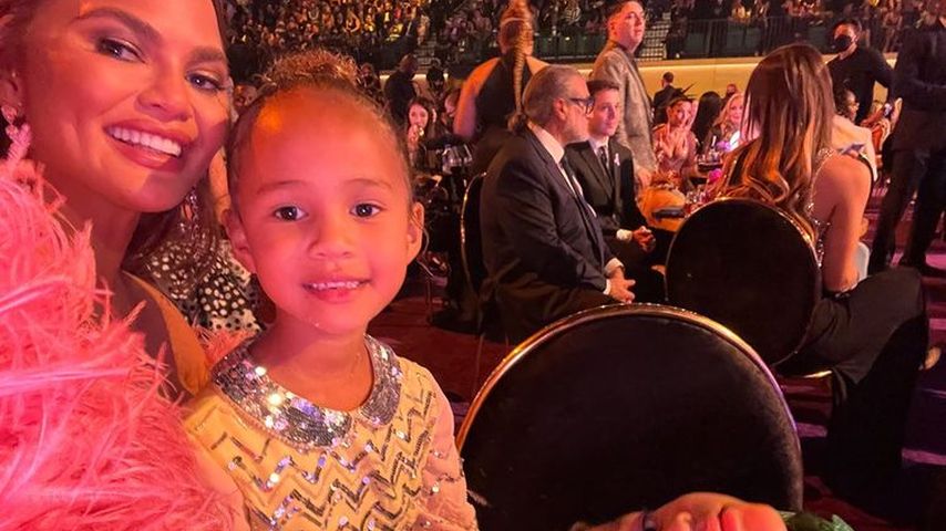 Chrissy Teigen und ihre Kids bei den Grammys