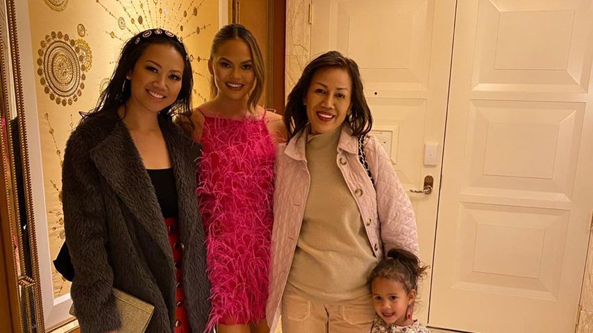 Chrissy Teigen mit ihrer Schwester, Mutter und Tochter, 16. Februar 2020