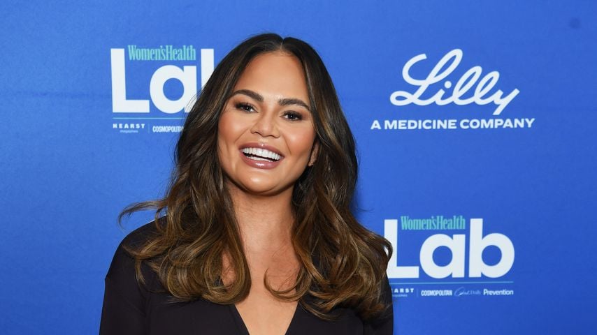 Chrissy Teigen braucht Tage für Haarschnitt von Sohn Wren