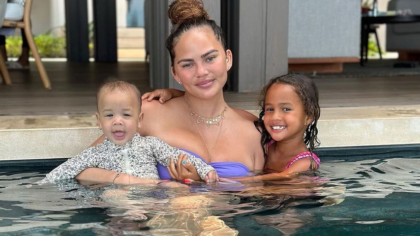 Zu sechst: Chrissy Teigen und John Legend im Familienurlaub