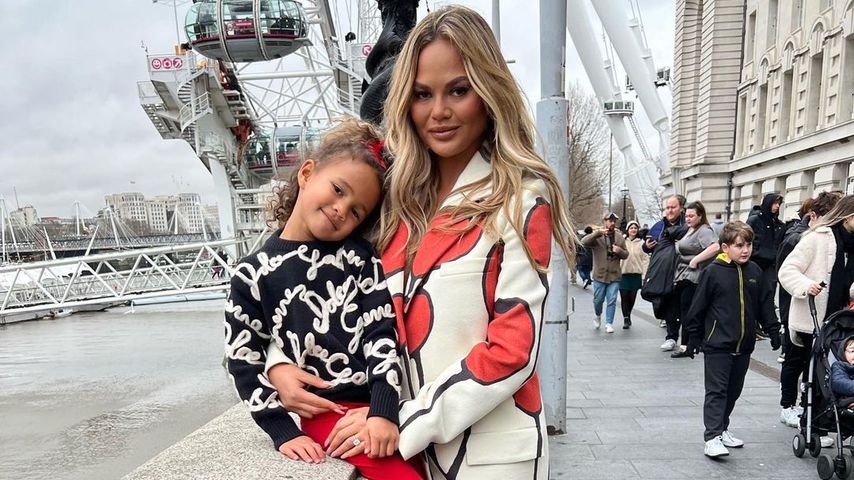 Stylishes Mutter-Tochter-Duo: Chrissy Teigen mit ihrer Luna