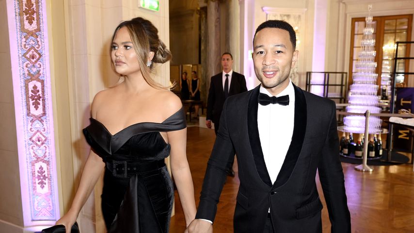 Trotz Extra-Kilos: Chrissy Teigen mag ihren After-Baby-Body!