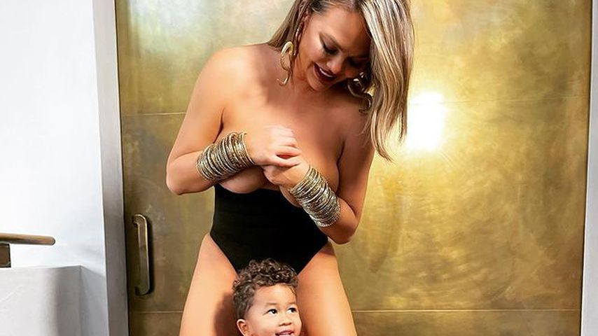 Chrissy Teigen und Sohn Miles