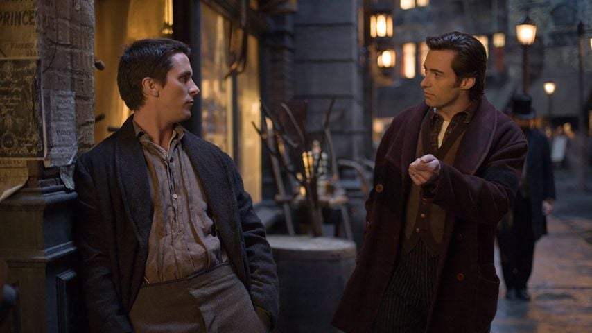 Christian Bale als Alfred Borden und Hugh Jackman als Robert Angier in "Prestige – Die Meister der Magie", 2006
