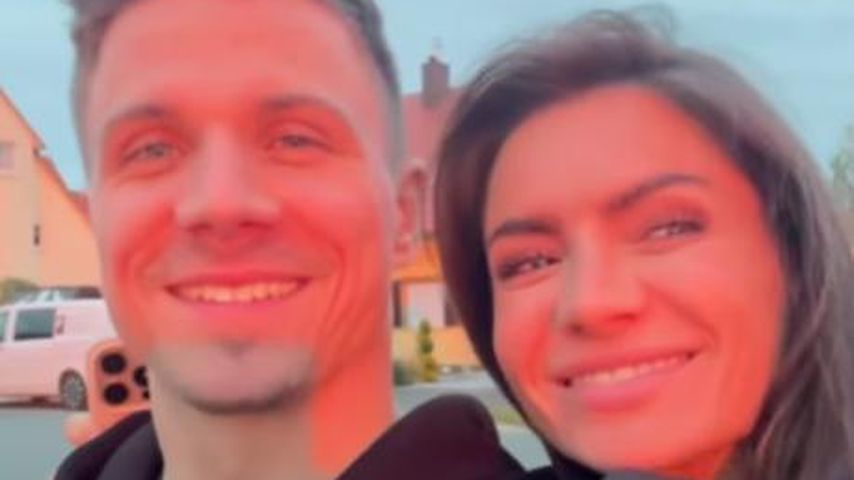 Macht Michèle de Roos hier die Liebe zu Christian offiziell?