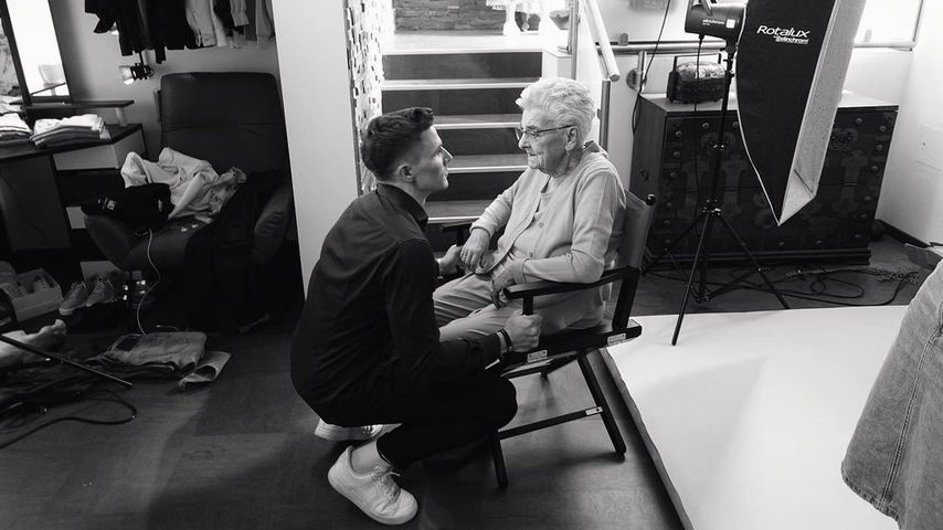 Christian Krömer und seine Oma Lisbeth