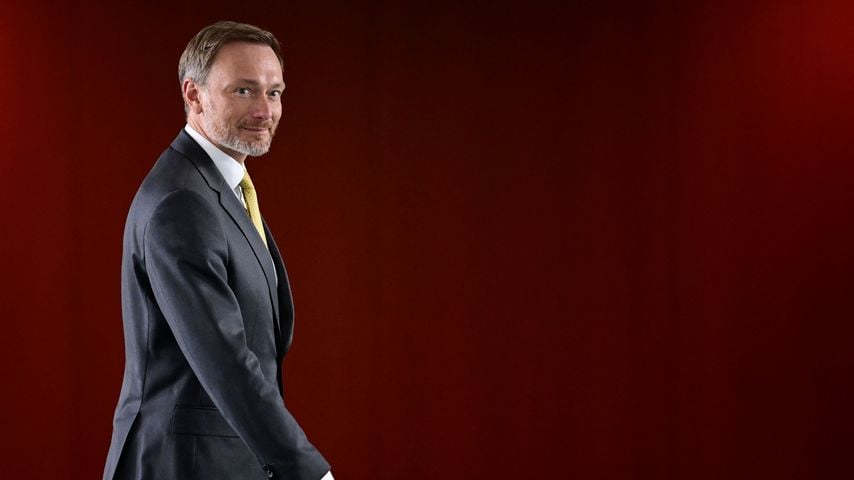 "Ganz brav": Christian Lindner verrät Details zu seinem Baby