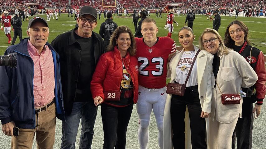 Christian McCaffrey und Olivia Culpo mit ihrer Familie