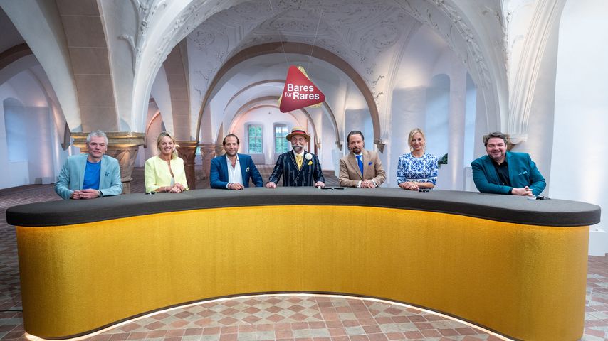 Horst Lichter und ein Teil der "Bares für Rares"-Händler