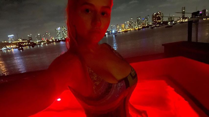 Christina Aguilera, Februar 2021
