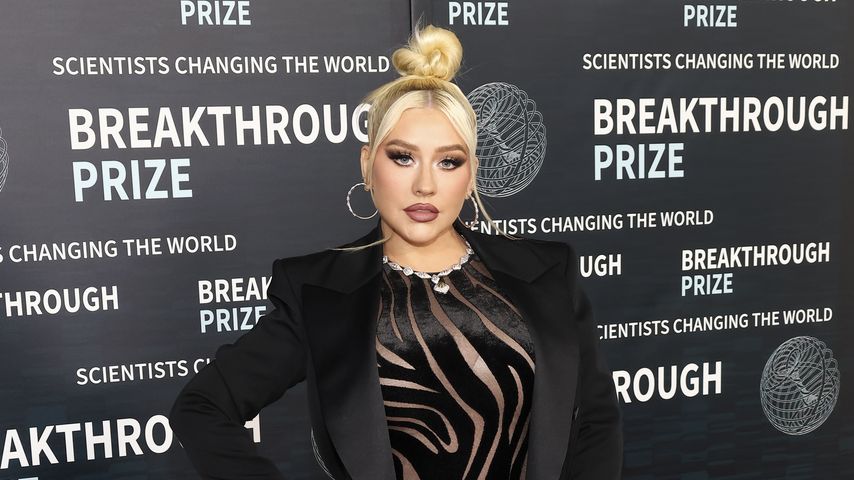Ganz in Schwarz: Christina Aguilera superstylish auf Event
