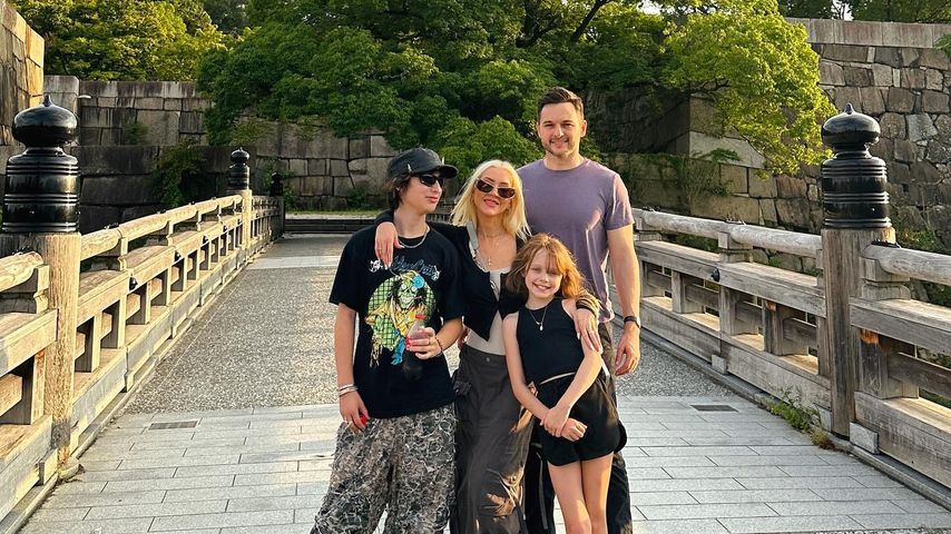 Christina Aguilera mit ihrem Verlobten und Kindern, 2024