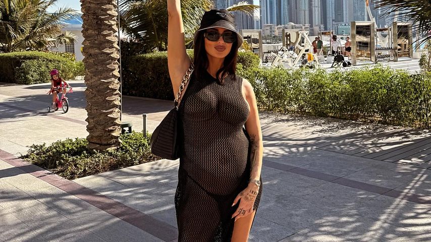 So beeindruckend ist Christina Dimitrious Babybauch schon