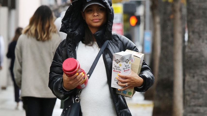 Im Foodtruck: Christina Milian packt schwanger noch mit an