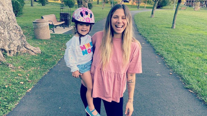 Christina Perri mit ihrer Tochter