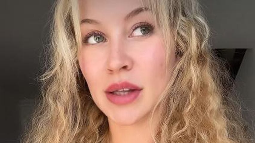 Christina Shakira, "Are You The One?"-Star