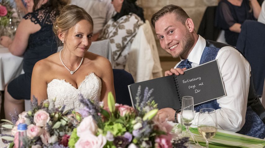 Christina und Marcel bei ihrer Hochzeitsparty