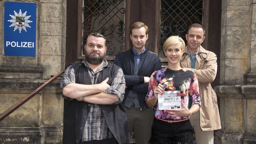 Christoph Hagen Dittmann, Jan Niklas Berg, Wolke Hegenbarth und Felix Eitner am Set von "Heiter bis tödlich – Alles Klara", 2015