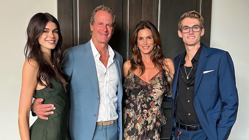 Familienfoto: Cindy Crawford teilt seltenen Schnappschuss